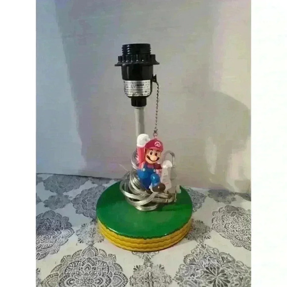 Nintendo Super Mario Lamp Night Light without lamp shade 10 inch - Picture 2 of 5